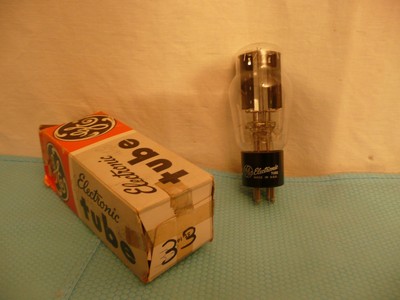 GE Electronic #33 TUBE VINTAGE OEM and (1) ORIGINAL GE  BOX Made in U.S.A.