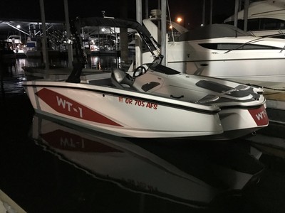 WT-1 WAKEBOARD / SURF BOAT/ SKI ( ONLY 8 HOURS )