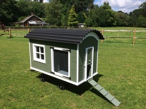 Chicken-Coop-Shepherds-Hut-on-wheels