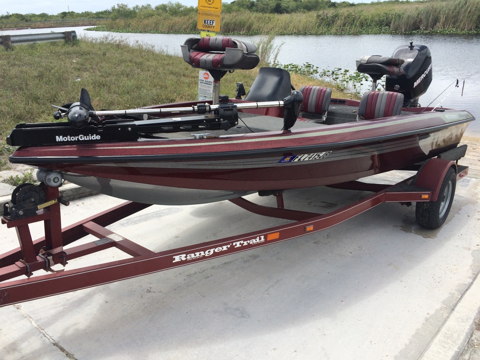 1994 Ranger R70 17 Bass Boat