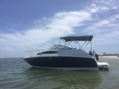 2011 Regal 2565 Window Express Cruiser