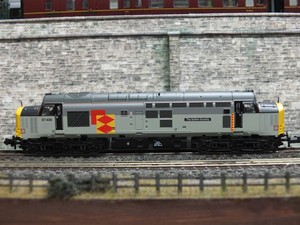 371-166-N-GAUGE-BACHMANN-FARISH-CLASS-37-406-RF-DISTRIBUTION-WITH-DCC 