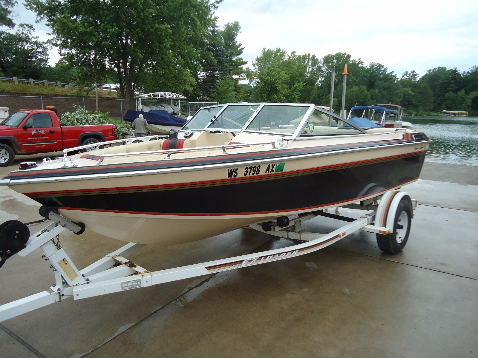1985 Chris Craft Scorpion 168