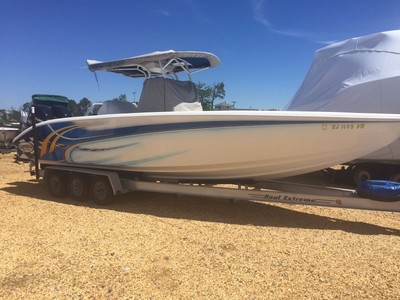 2005 Carerra 32 Center Console - Under 150hrs & Like NEW!!!!!!!