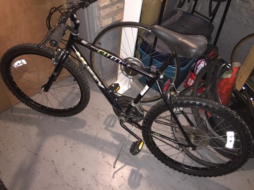 mountain bike Good Condition plus Lock For It