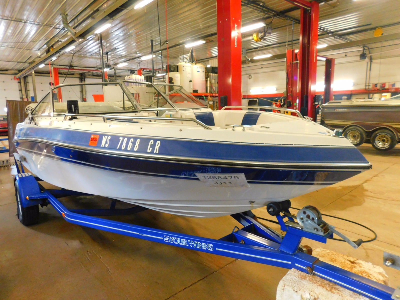 19' Four Winns 175HP OMC In/Outboard Four Winns Trailer T1268479