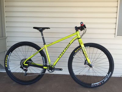 NEW NINER BIKES SIR 9 MEDIUM YELLOW CUSTOM BUILD