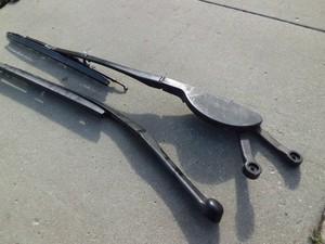 Windshield wipers for 2003 bmw 530i