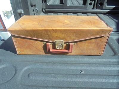 Vintage 8 Track Tape Carrying Case Vinyl Covered Holds 24 8 Tracks