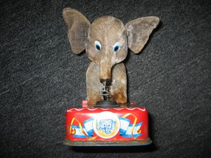  Hobbies &gt; Electronic, Battery &amp; Wind-Up &gt; Battery Operated &gt; Pre-1970