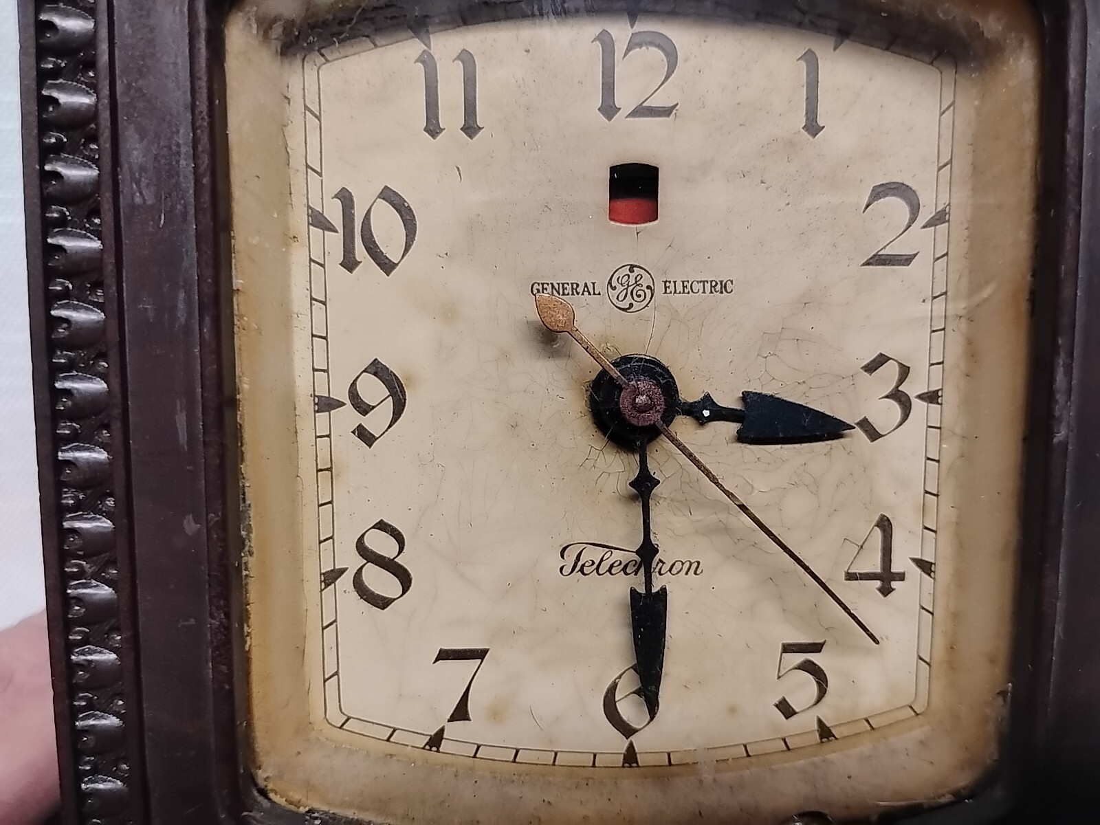 Vintage General Electric TELECHRON 356 Tudor Bakelite M1