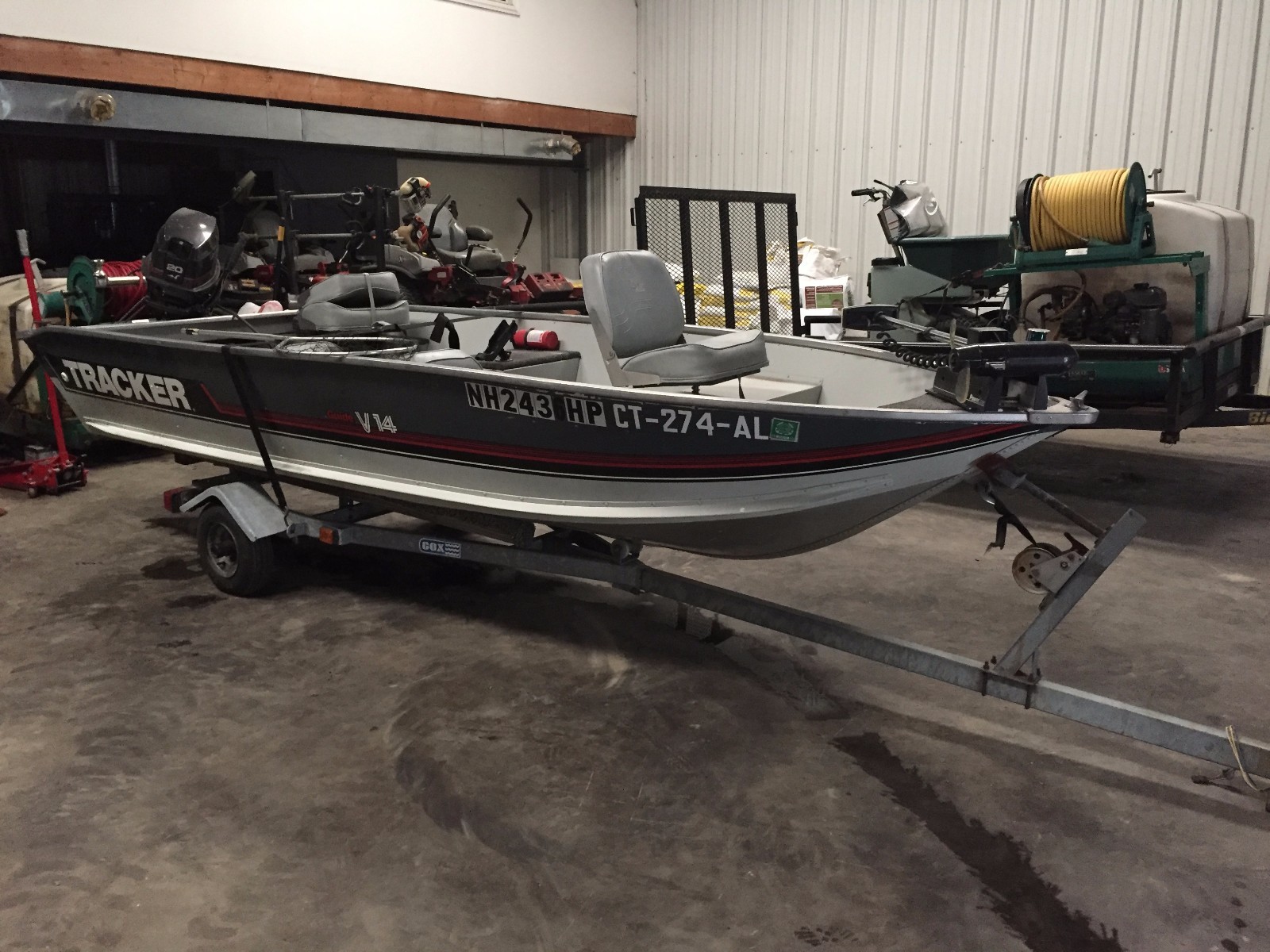 1990 14' TRACKER FISHING BOAT 20HP MOTOR AND TRAILER