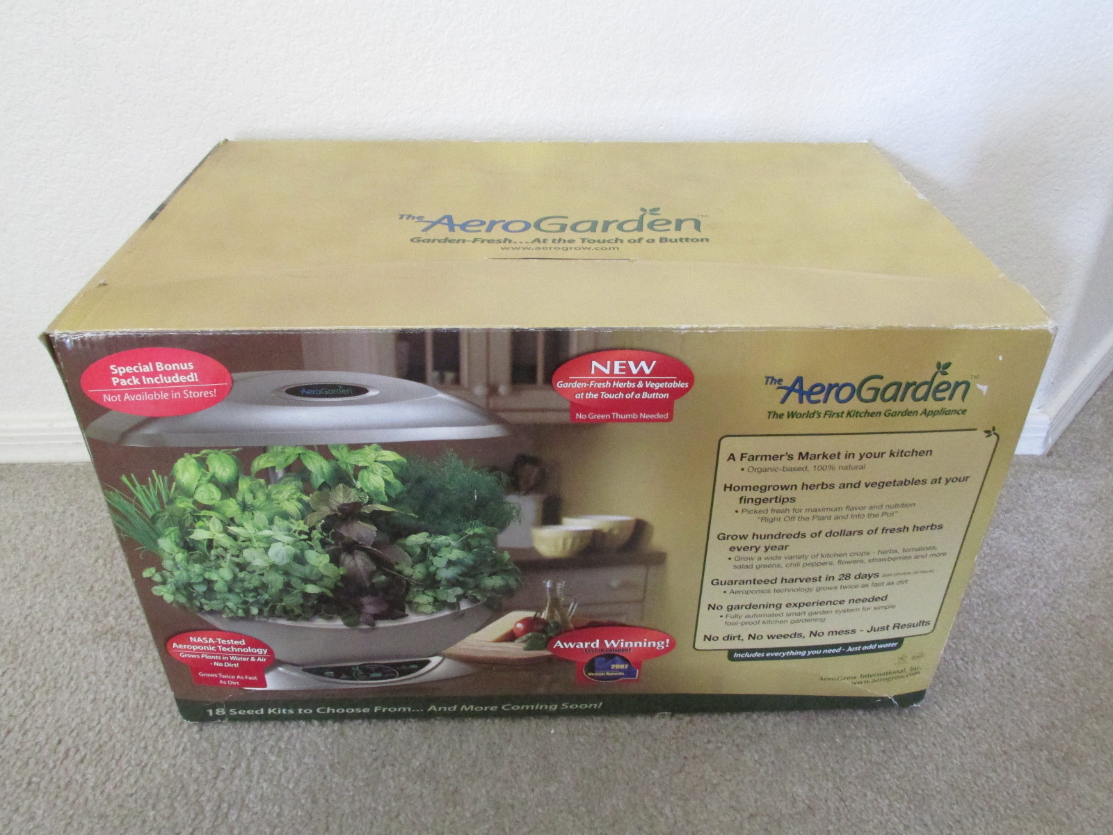 UPC 810705010224 product image for Aerogarden Classic 7-pod Silver Indoor Gardening System 100710-slr | upcitemdb.com