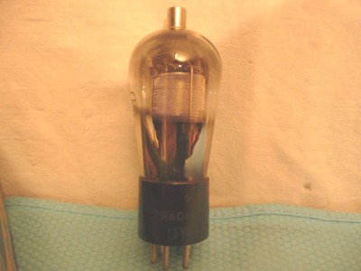 RCA RADIOTRON UY224 TUBE VINTAGE OEM and (1) ORIGINAL GE  BOX Made in U.S.A.