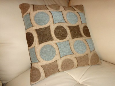 SPENCER N ENTERPRISES Throw Pillow Beautiful Waterfowl Feathers ... - SPENCER N ENTERPRISES Throw Pillow Beautiful Waterfowl Feathers SET OF 2  19x19!