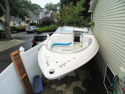 95 25' WELLCRAFT ECLIPSE 260 S VOLVO 7.4L F/ WATER COOLED I/O IN LI NY (CAPO)