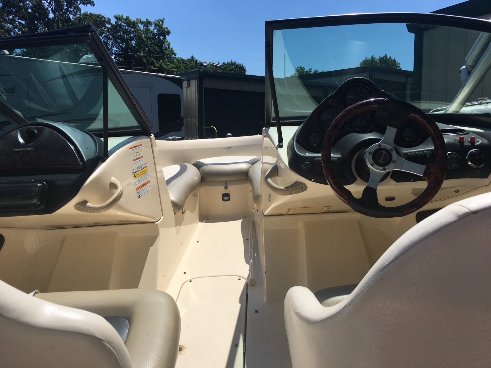 2007 Seadoo Utopia SE<50 hours on twin 155hp 4 tec engines w/tower No Reserve