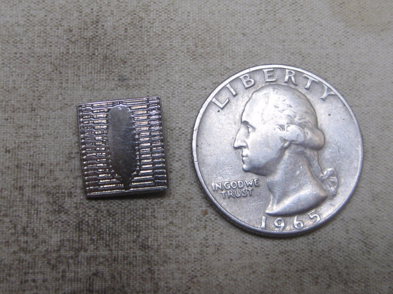 SILVER TONE MICROPHONE LAPEL PIN