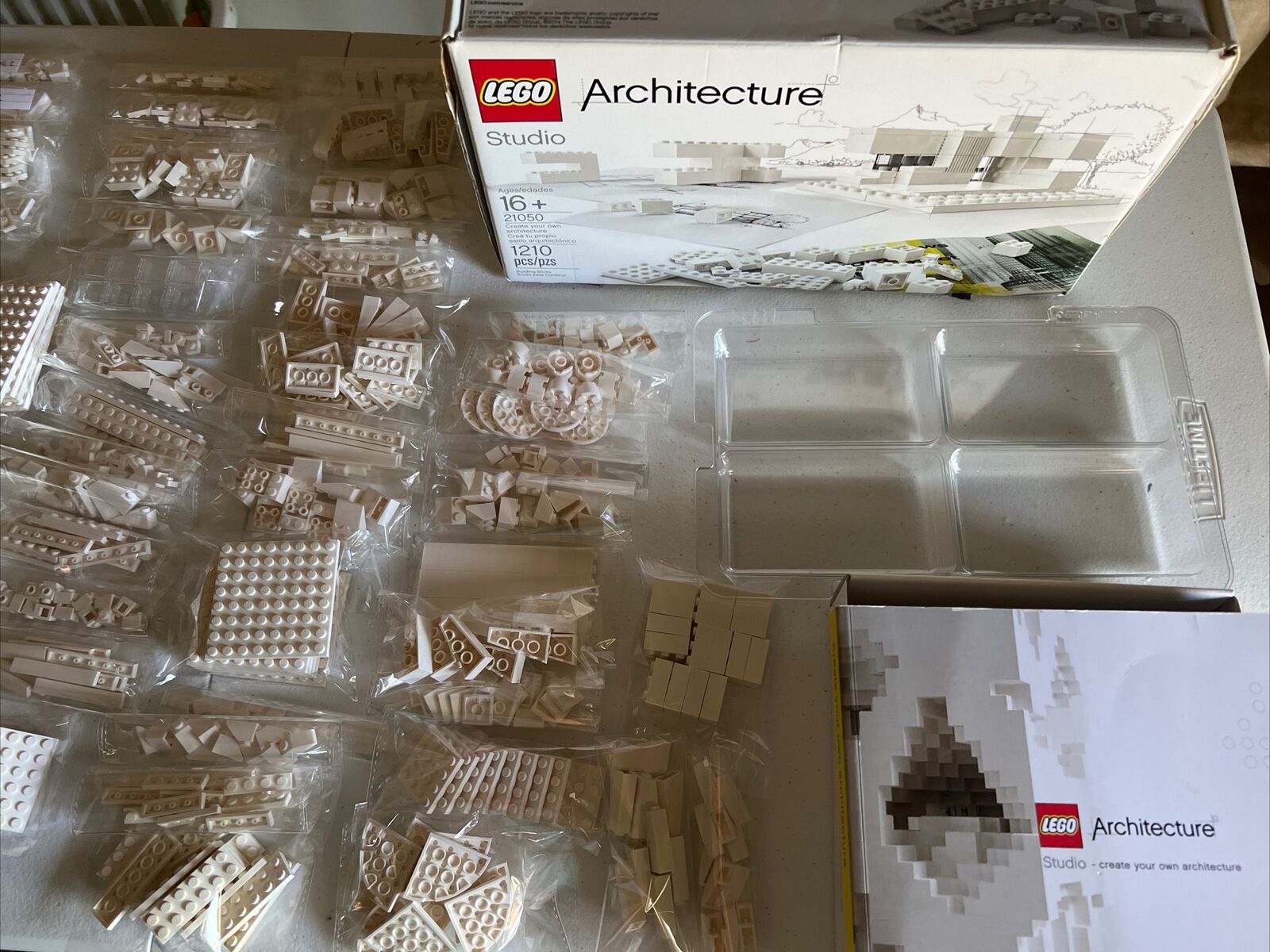 LEGO Architecture Studio 21050 - Used