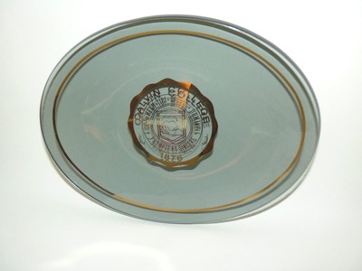 Beautiful CALVIN COLLEGE KNIGHTS 9 inch GLASS TRAY DISH Grand Rapids Michigan !!