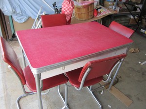 Vintage Retro Formica and Chrome Kitchen Table w 4 Chairs Red
