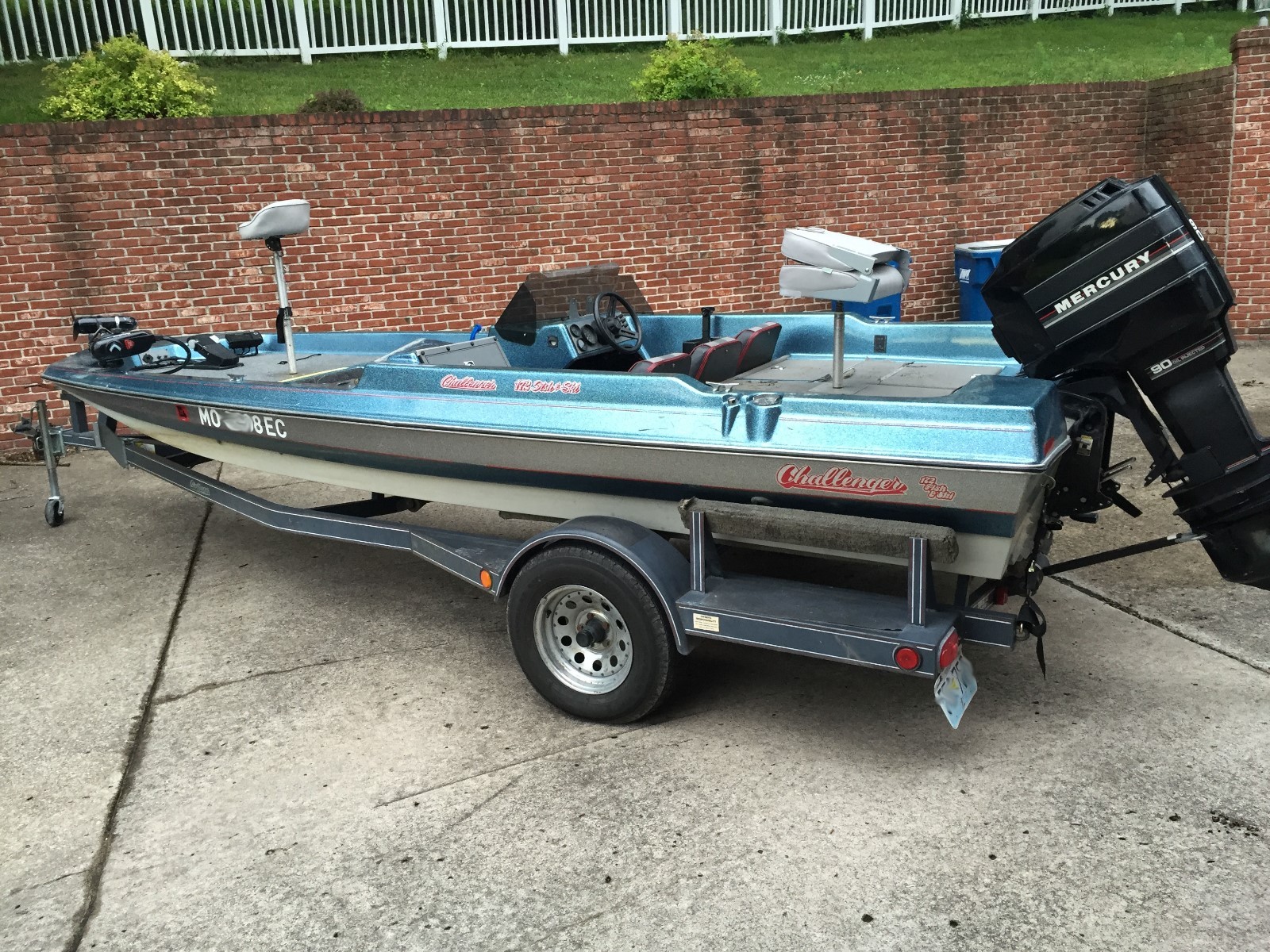 1990 Challenger Bass Boat 17ft 90hp Mercury **NO RESERVE**