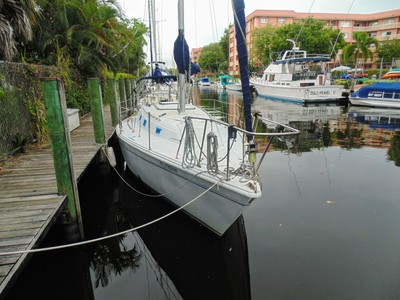 1979 O'DAY 28' SAILBOAT GOOD COND IN THE WATER DOCK IN FORT LAUDERDALE FL(KEAT)