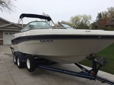 2003 Four Winns Horizon 240