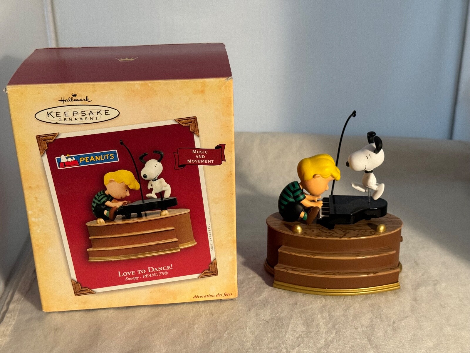 Yahoo!オークション 2004 Hallmark Peanuts Linus Snoopy Love To Da...