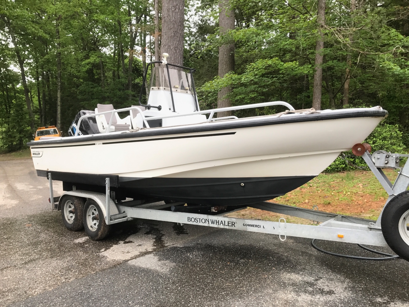 2002 19' Boston Whaler Justice Boat Center Consol 200 Mercury Motor