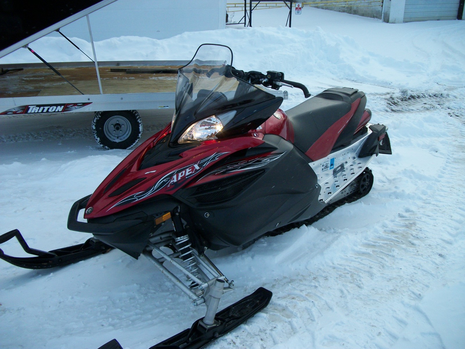 2011 Yahmaha Apex snowmobile