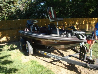 1996 Ranger R72 17.5 ft Bass Boat