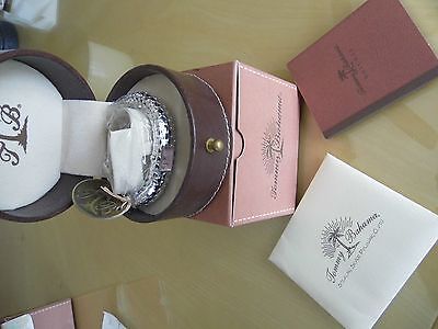 Pre-owned Tommy Bahama Tb 4011 Ladies Silver Bracelet Watch