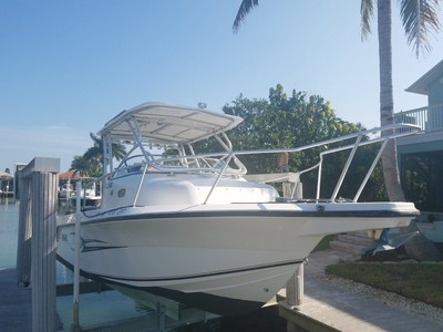 26' Angler offshore Walkaround boat with twin mercury 150 HP motors (300 HP)