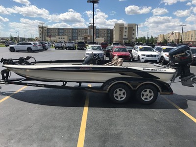 2000 Ranger Bass Boat