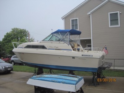 1986 Chris Craft 255 Catalina Express w/ 8' skiff