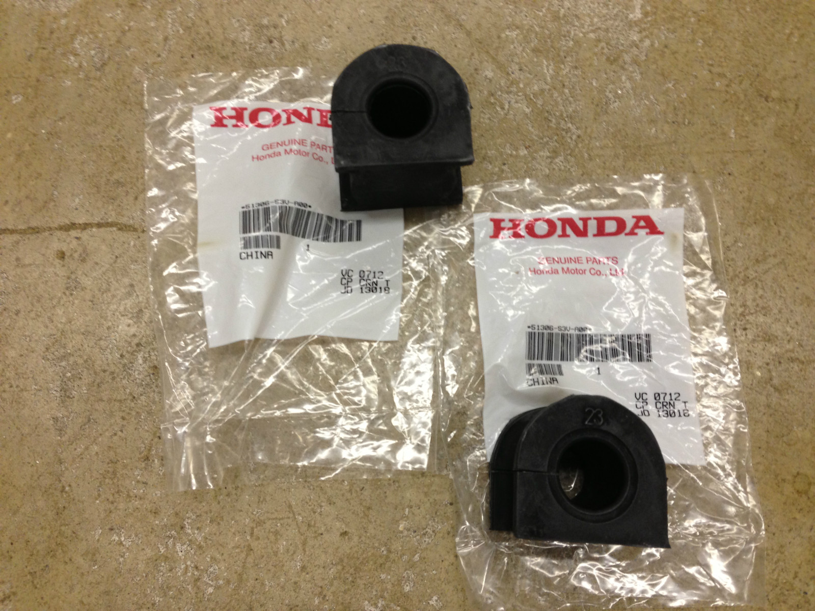 Genuine OEM Honda Odyssey Pilot Ridgeline Front Sway Bar Bushings