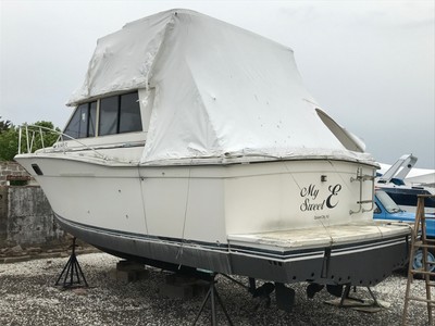 Carver 30' FlyBridge - 1982