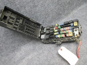 2003-Ford-Explorer-4dr-Underhood-Main-Fuse-Box-Relay ... 2012 explorer fuse box 