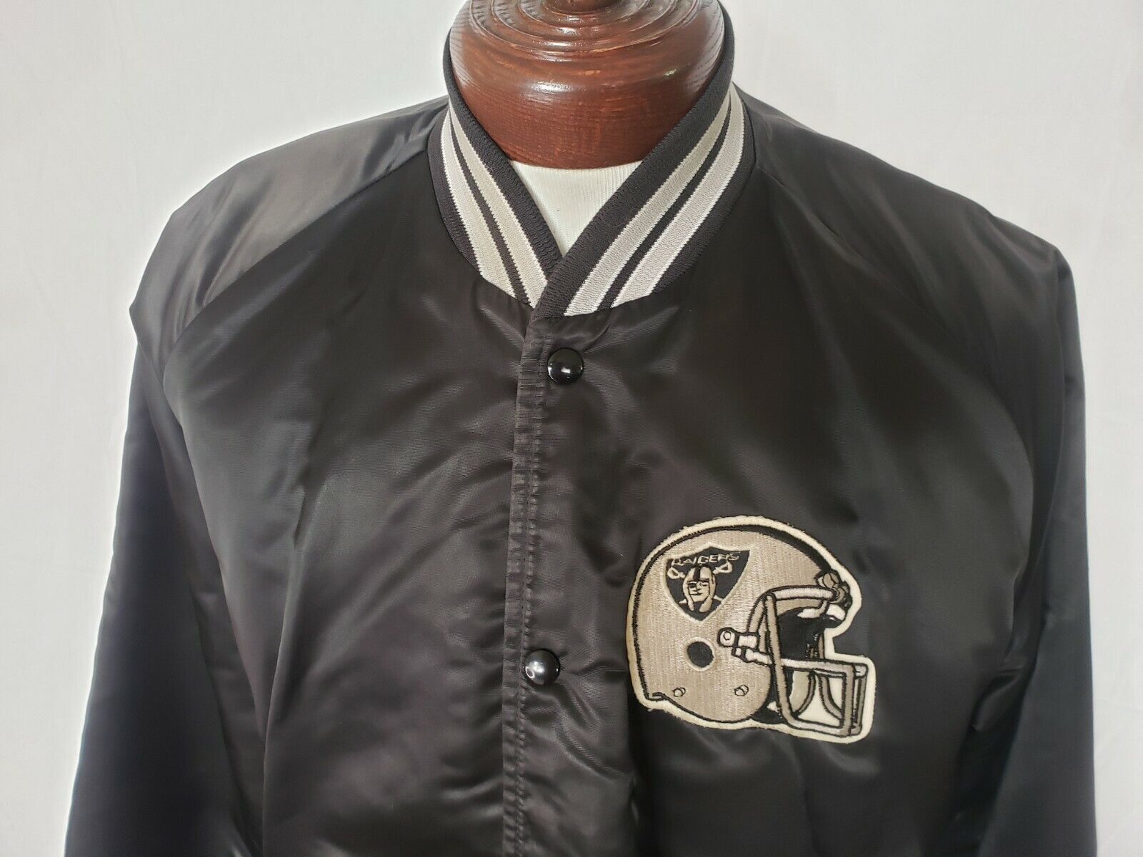 ?Vintage Chalk Line XL Oakland Las Vegas Raiders Starter Style Spellout Jacket