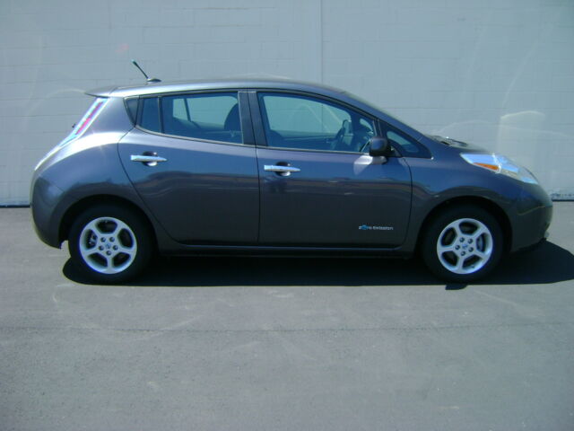 Image 1 of Nissan: Leaf HB SV Gray…