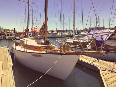Herreshoff H28 - Wooden Sailboat 28ft