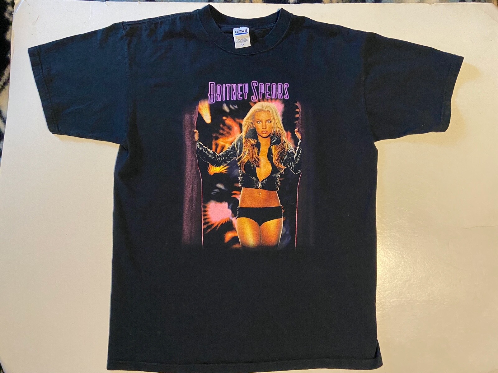 RARE Vintage Genuine 2004 Britney Spears The Onyx Hotel Tour T-Shirt Large