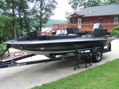 1988 Stratos 279V 18' Bass Boat, with Trailer and 175 Johnson for Parts