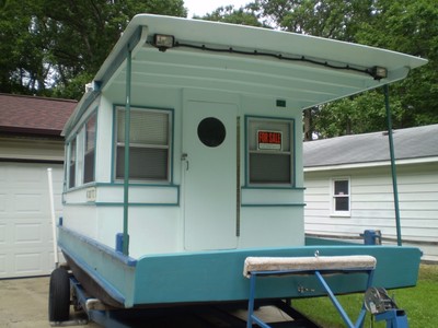 Houseboat - NEW LOWER RESERVE! "AQUA CASA", designed by Berkley Engineering Co.