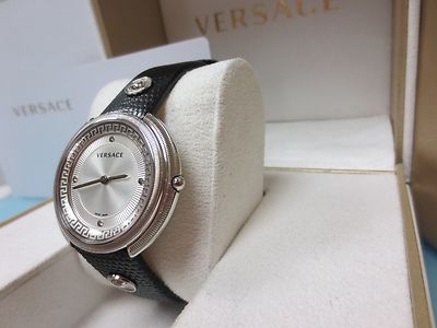 Pre-owned Versace Women's Va7010013 Thea Round Stainless Steel Silver Sunray Dial Watch