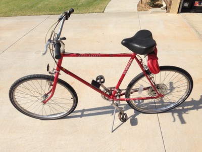 Schwinn Mesa Runner Bike (Red)