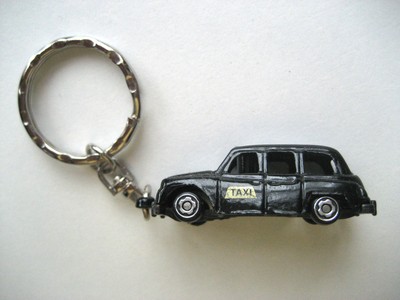 BLACK COLOURED LONDON STYLE TAXI SHAPED KEYRING