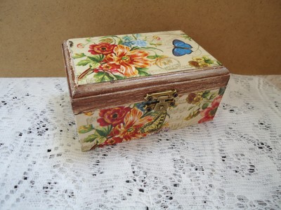 Wood handmade decoupage retro shabby  trinket/jewelry ...