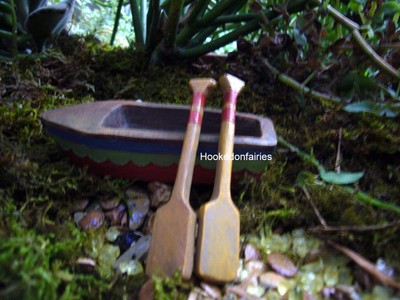 Row Boat & 2 Oars  Miniature ...